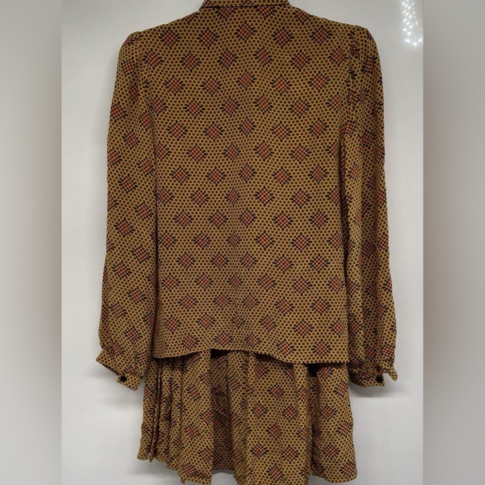 2 pcs VNTG Oscar de la Renta Patterned Blouse and skirt set 100% silk - Picture 4 of 7